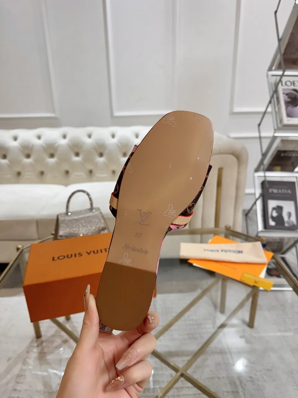 👟👟Ex-factory price 340👟👟 Genuine leather sole +40 Lv denim jacquard slippers, ex-factory price 70-43 Leather sole +40